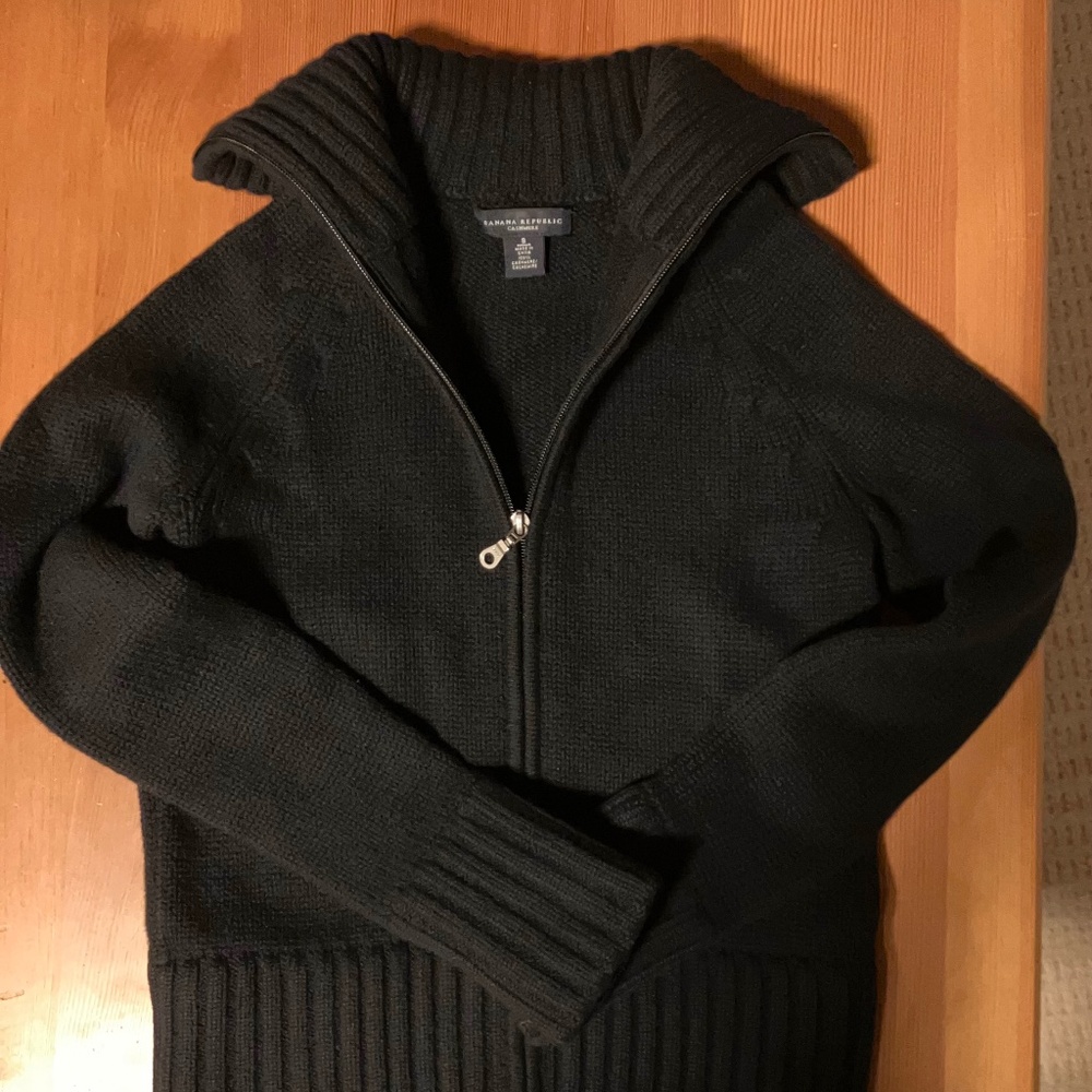 Banana Republic heavyweight black cashmere sweater size S